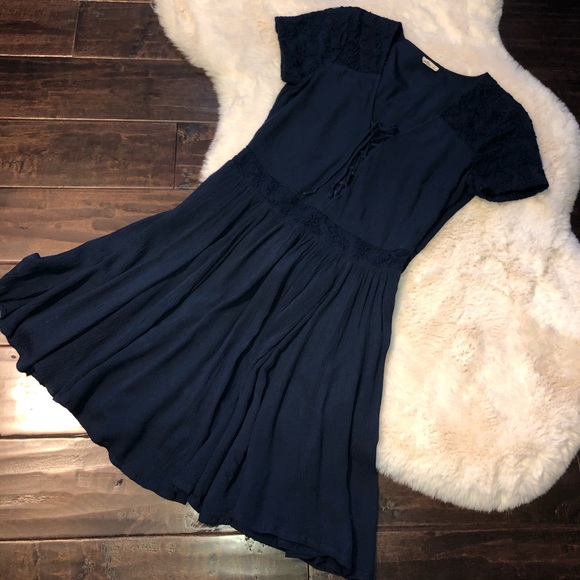 Hollister Dresses & Skirts - Hollister Navy Blue Short Sleeve Dress